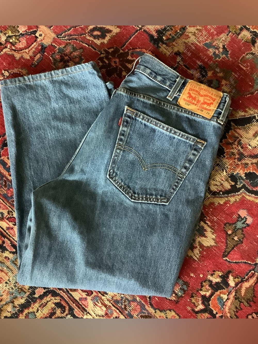 Levi's 550 Relaxed Fit Jeans Sz 38x29 EUC